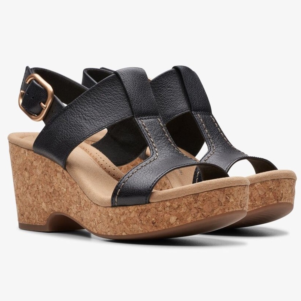 CLARKS WOMEN'S GISELLE STYLE SANDAL